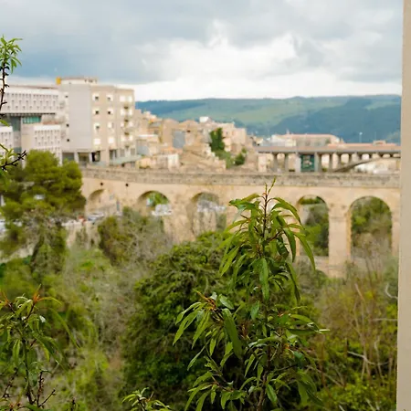 Finestra Sui Ponti לינה וארוחת בוקר